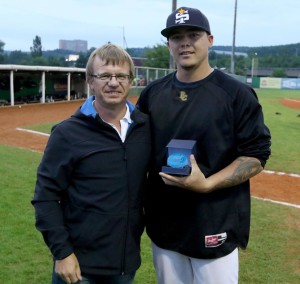 Wilson Lee wins PBW'15 Best Pitcher